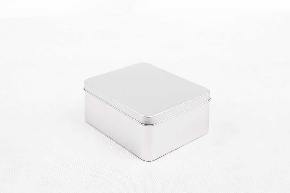 Pravokotna kovinska škatla PM774